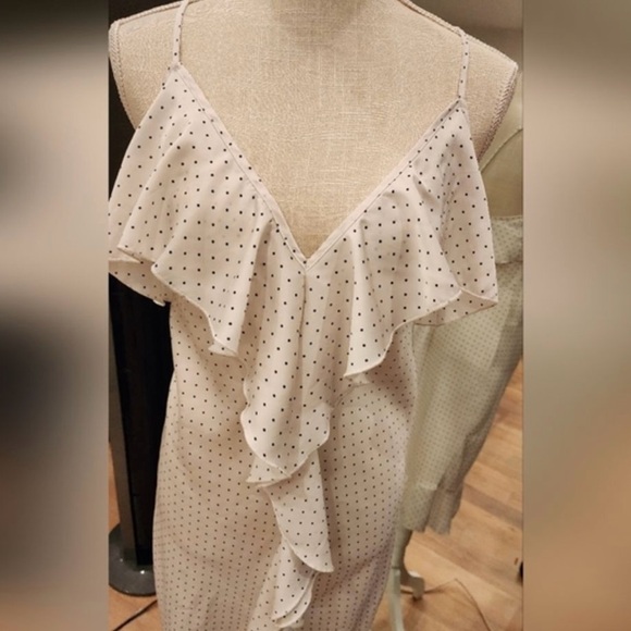 EXCELLENT CONDITION VICTORIA SECRET SATIN RUFFLE POLKA DOT CHEMISE SIZE XS - Picture 6 of 8